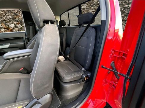 Used 2016 Chevrolet Colorado LT w/ LT Convenience Package image 23