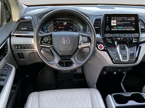 Certified 2024 Honda Odyssey Elite image 6