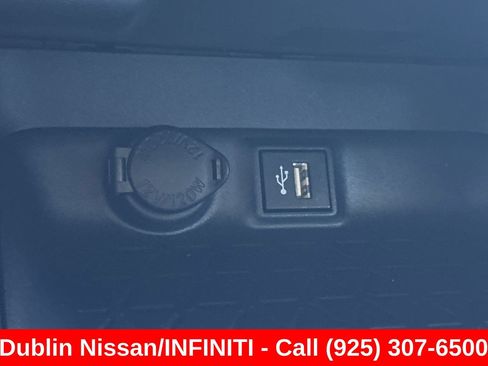 Used 2025 Toyota RAV4 LE AWD/4WD image 31