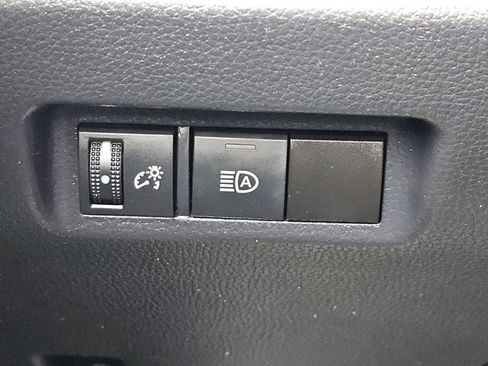 Used 2024 Toyota RAV4 LE AWD/4WD image 15