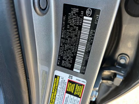 Used 2025 Toyota Camry LE image 29