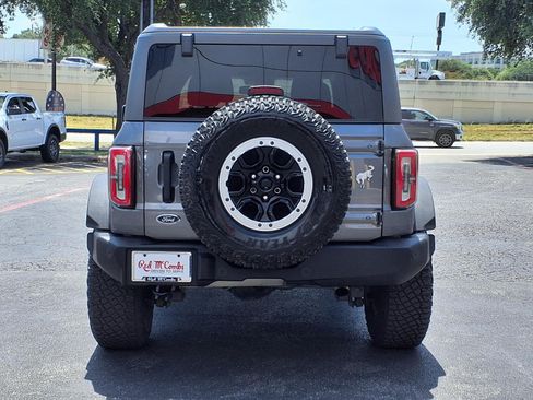 Certified 2022 Ford Bronco Big Bend w/ Sasquatch Package AWD/4WD image 7