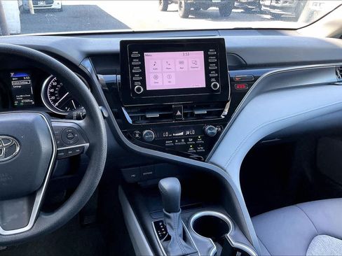 Used 2021 Toyota Camry LE FWD image 15