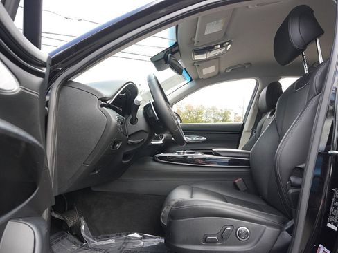 Used 2024 Genesis GV70 2.5T image 30