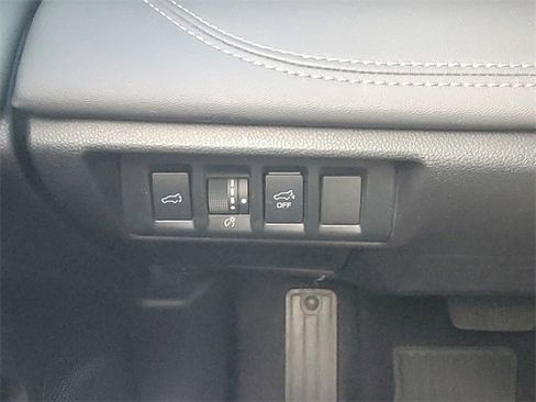 Used 2022 Subaru Outback Touring image 30