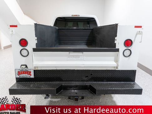 Used 2016 Ford F250 XL w/ Power Equipment Group RWD image 4