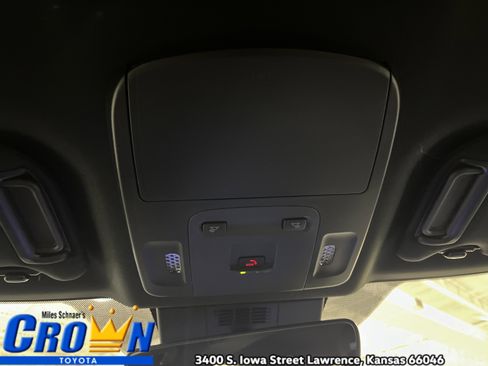 New 2026 Toyota Camry SE FWD image 34