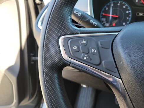 Used 2019 Chevrolet Equinox LS FWD image 25