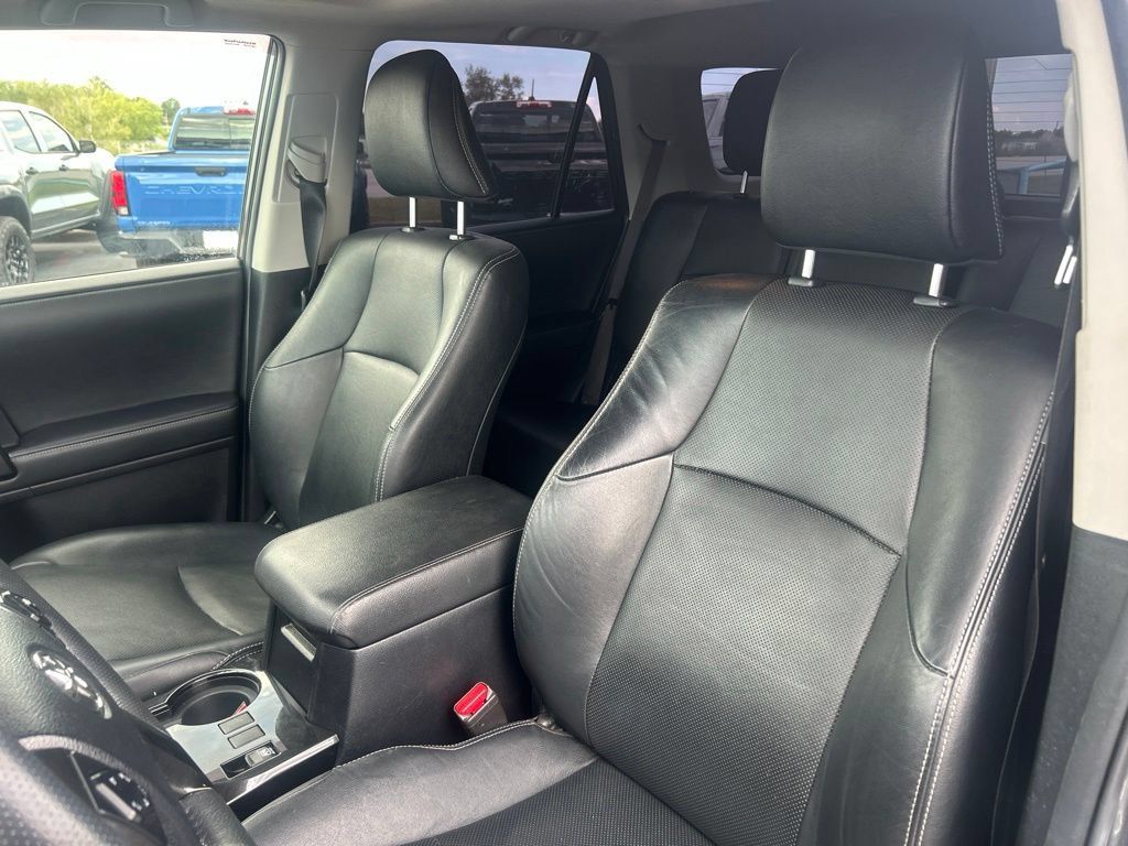 Used 2021 Toyota 4Runner Nightshade AWD/4WD image 17