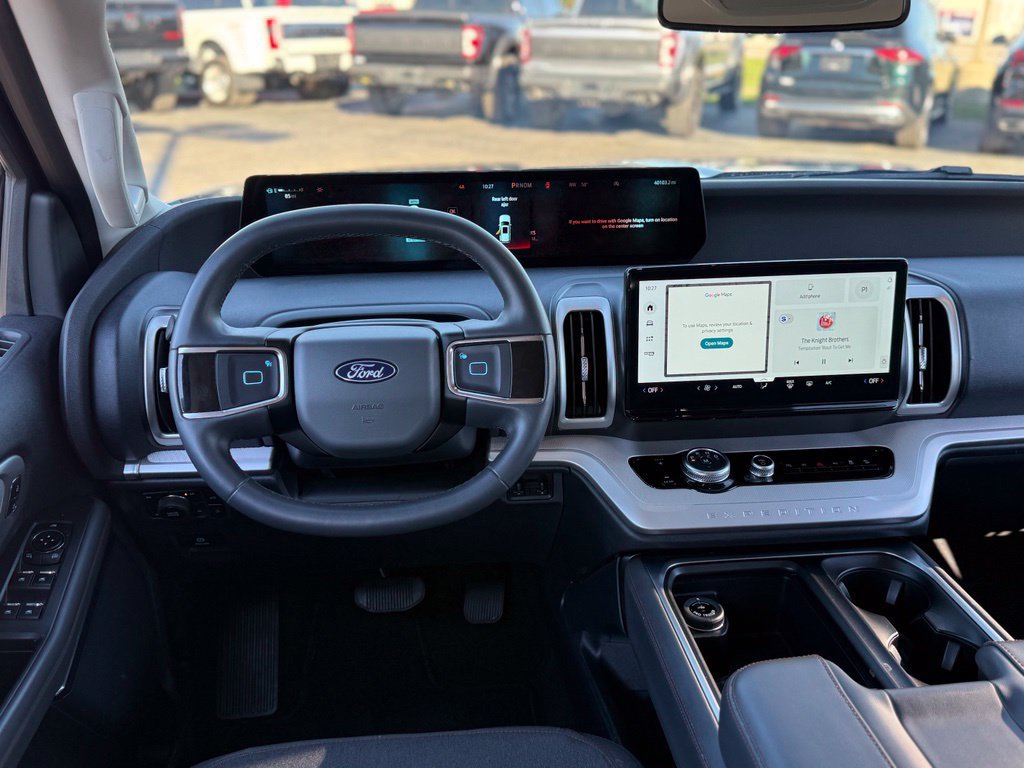 Used 2025 Ford Expedition Active AWD/4WD image 7
