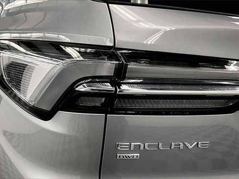 Used 2025 Buick Enclave Avenir w/ Super Cruise Package image 34