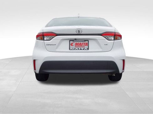Used 2023 Toyota Corolla LE image 4