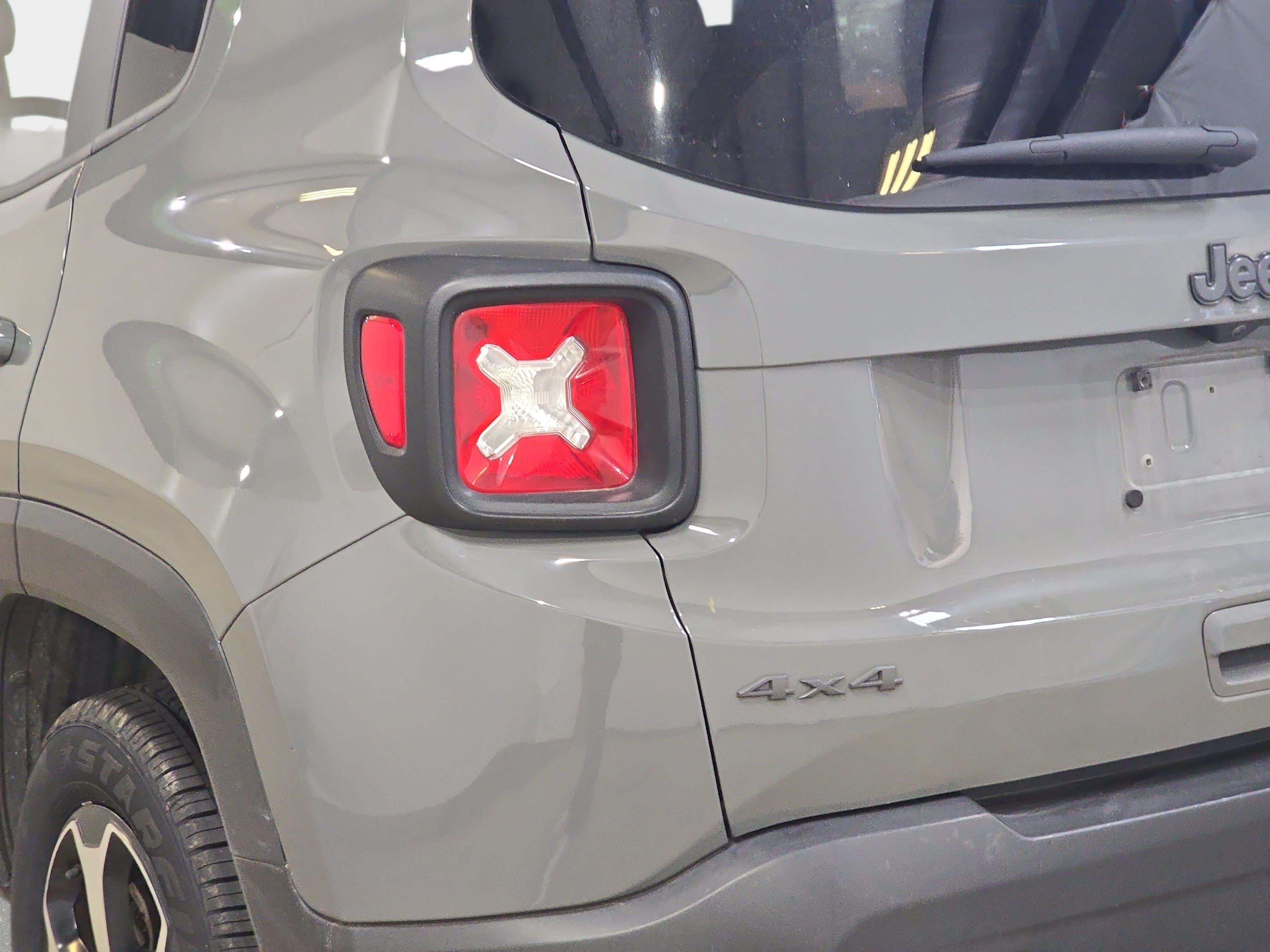 Used 2021 Jeep Renegade Trailhawk AWD/4WD image 11