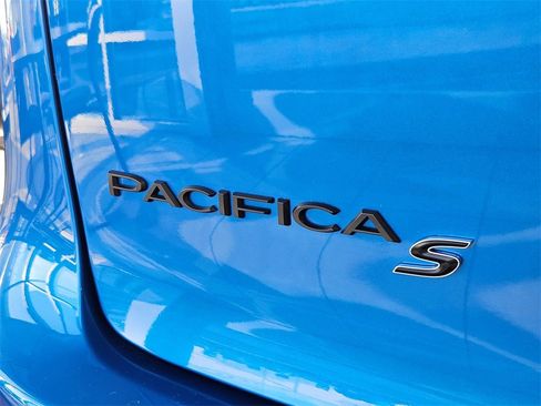 New 2026 Chrysler Pacifica Select w/ S Appearance Package image 33