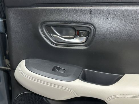 Certified 2024 Honda HR-V LX image 34