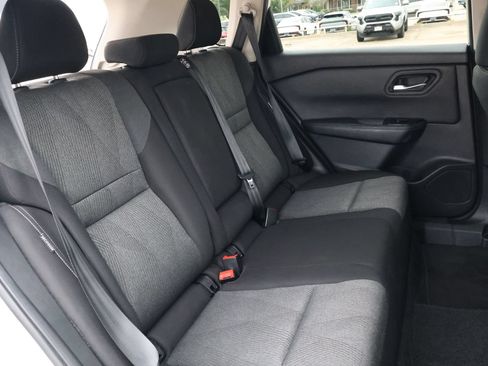Used 2024 Nissan Rogue SV FWD image 31