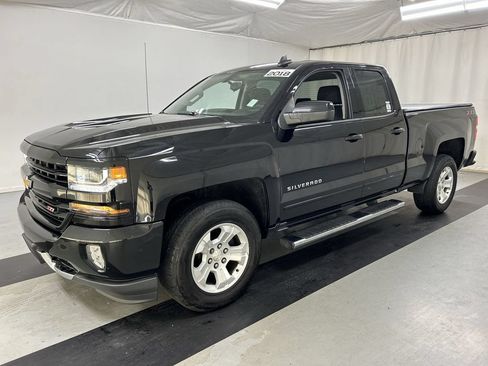 Used 2018 Chevrolet Silverado 1500 LT w/ All Star Edition AWD/4WD image 5