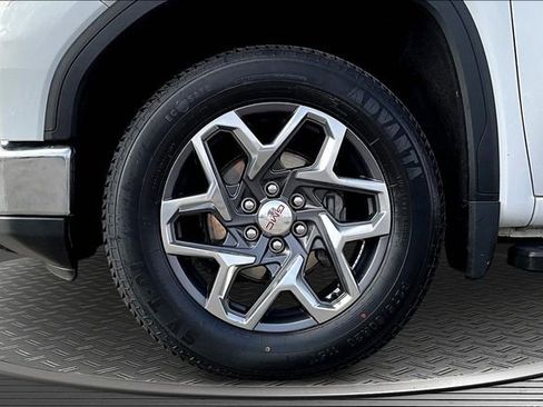 Used 2023 GMC Sierra 1500 SLT AWD/4WD image 33
