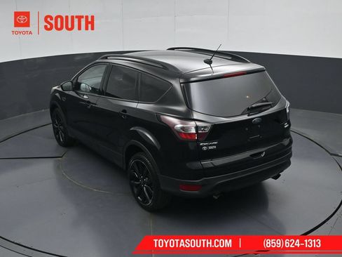 Used 2017 Ford Escape SE w/ Equipment Group 201A AWD/4WD image 49