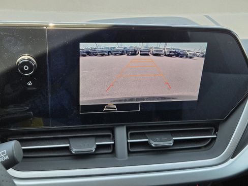 New 2026 Chevrolet Trax RS w/ Sunroof Package image 26