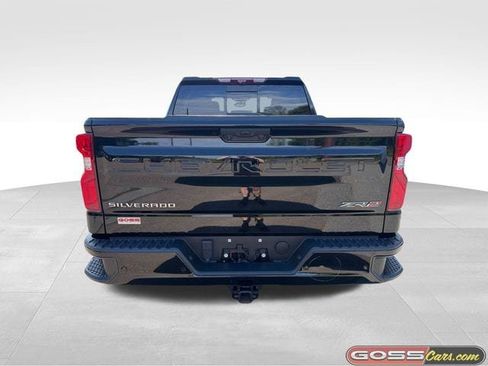 Used 2024 Chevrolet Silverado 1500 ZR2 w/ Technology Package AWD/4WD image 4
