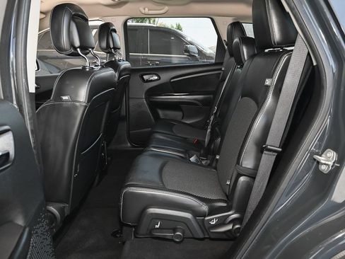 Used 2018 Dodge Journey Crossroad FWD image 34