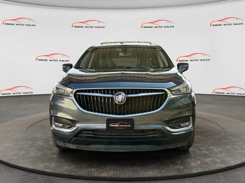 Used 2021 Buick Enclave Essence w/ Sound and Sites Package image 3