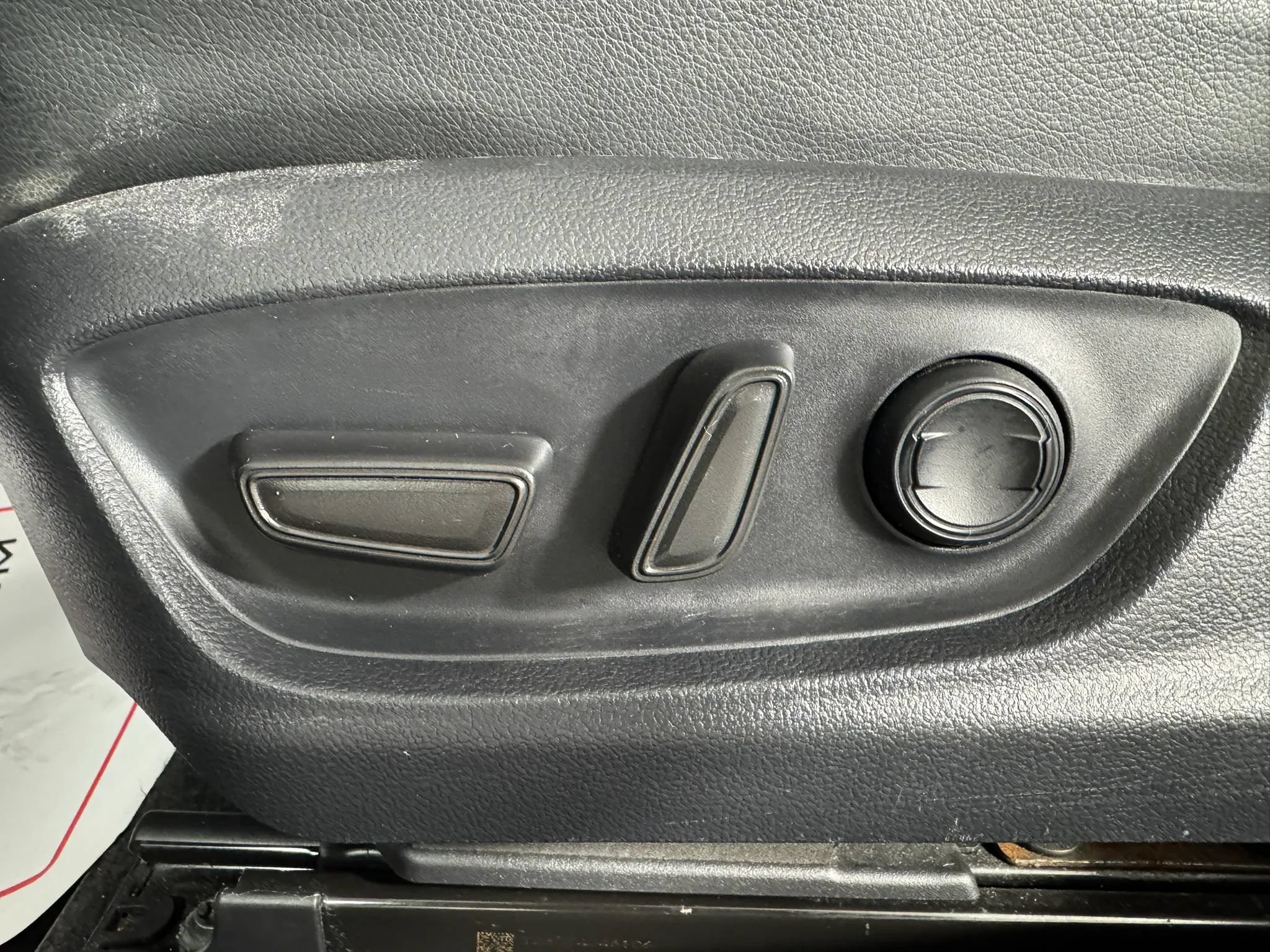 Used 2023 Toyota Camry SE FWD image 30