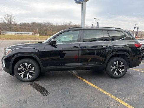 New 2026 Volkswagen Atlas SE image 4