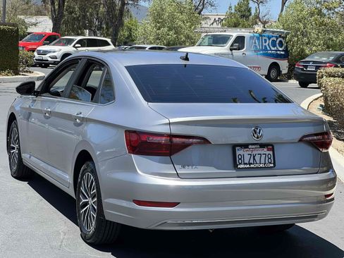 Used 2021 Volkswagen Jetta SE FWD image 19