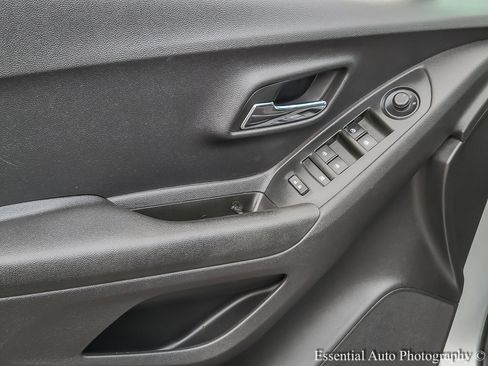 Used 2020 Chevrolet Trax LS w/ Tint and Cruise Package image 16