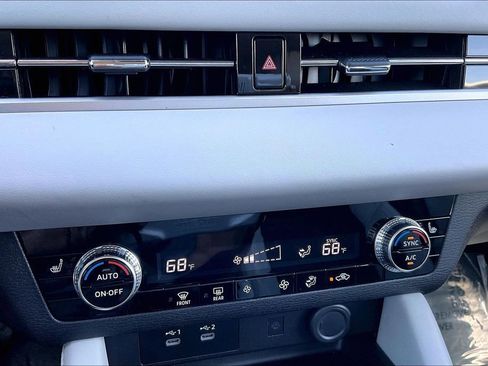 Used 2025 Mitsubishi Outlander SE FWD image 31