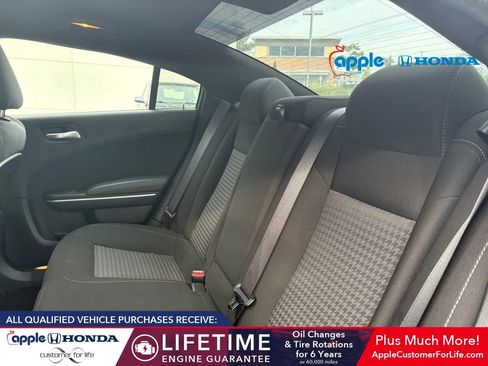 Used 2022 Dodge Charger Scat Pack RWD image 5