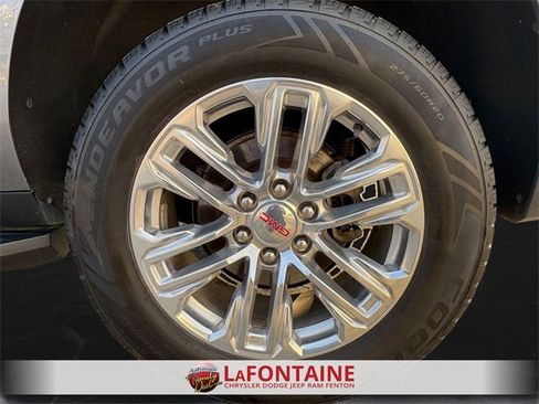 Used 2021 GMC Yukon XL SLT image 29