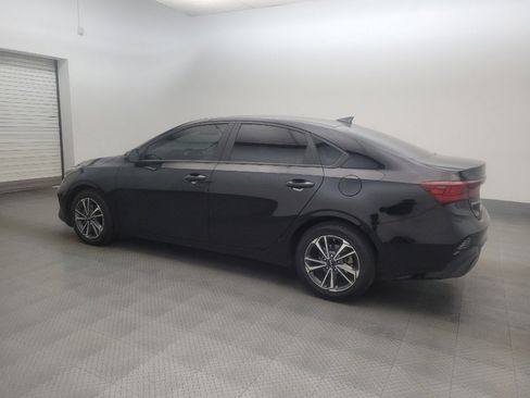 Used 2023 Kia Forte LXS w/ LXS Technology Package FWD image 3