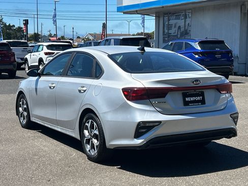 Used 2019 Kia Forte LXS FWD image 7