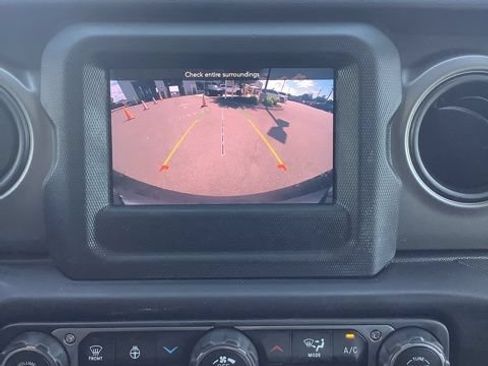 Certified 2022 Jeep Wrangler Unlimited Sport AWD/4WD image 26