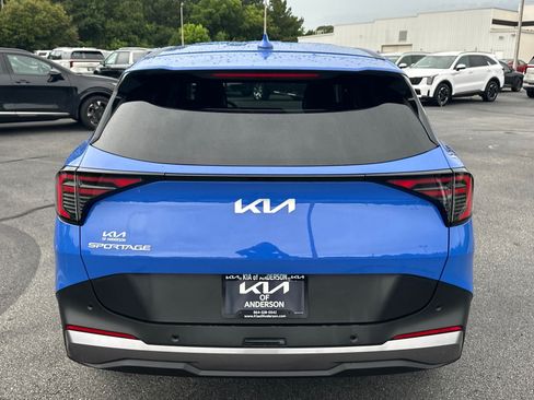 Used 2026 Kia Sportage EX FWD image 4