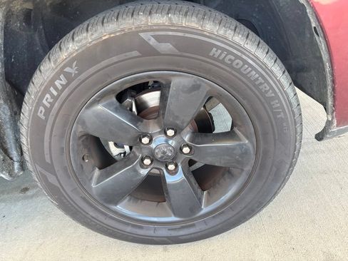 Used 2018 RAM 1500 Express w/ Express Value Package RWD image 3