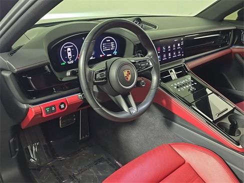Certified 2024 Porsche Panamera image 4