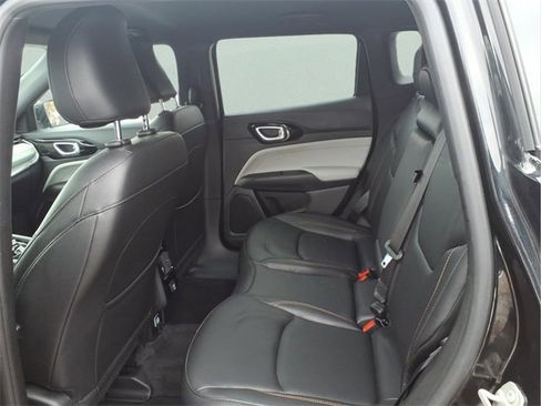 Certified 2024 Jeep Compass Limited image 10