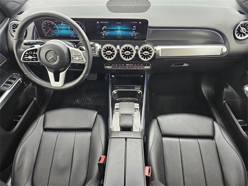Used 2020 Mercedes-Benz GLB 250 4MATIC image 25