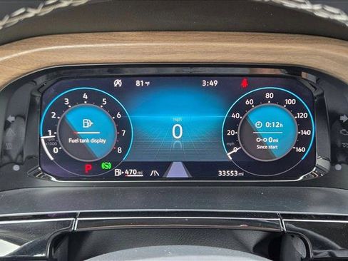 Used 2024 Volkswagen Atlas SE AWD/4WD image 11