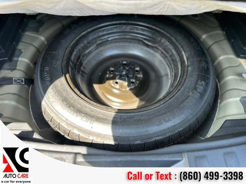 Used 2020 Nissan Rogue SV image 15