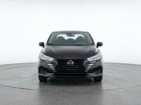 Used 2025 Nissan Versa SV FWD image 2