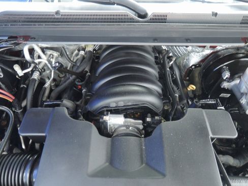 Used 2018 Chevrolet Tahoe LT image 45