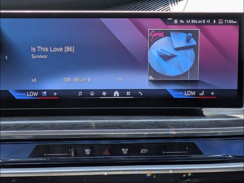 Used 2024 BMW 760i xDrive AWD/4WD image 21
