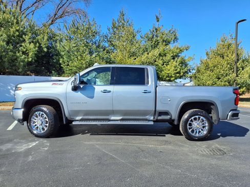 Used 2024 Chevrolet Silverado 3500 LTZ w/ LTZ Plus Package image 34