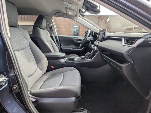 Used 2021 Toyota RAV4 XLE w/ XLE Grade Weather Package image 15