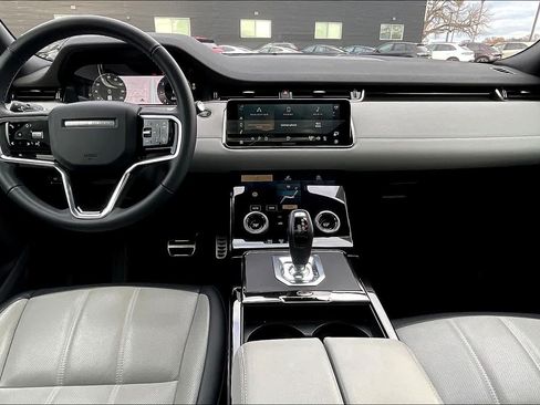 Used 2023 Land Rover Range Rover Evoque R-Dynamic SE AWD/4WD image 17